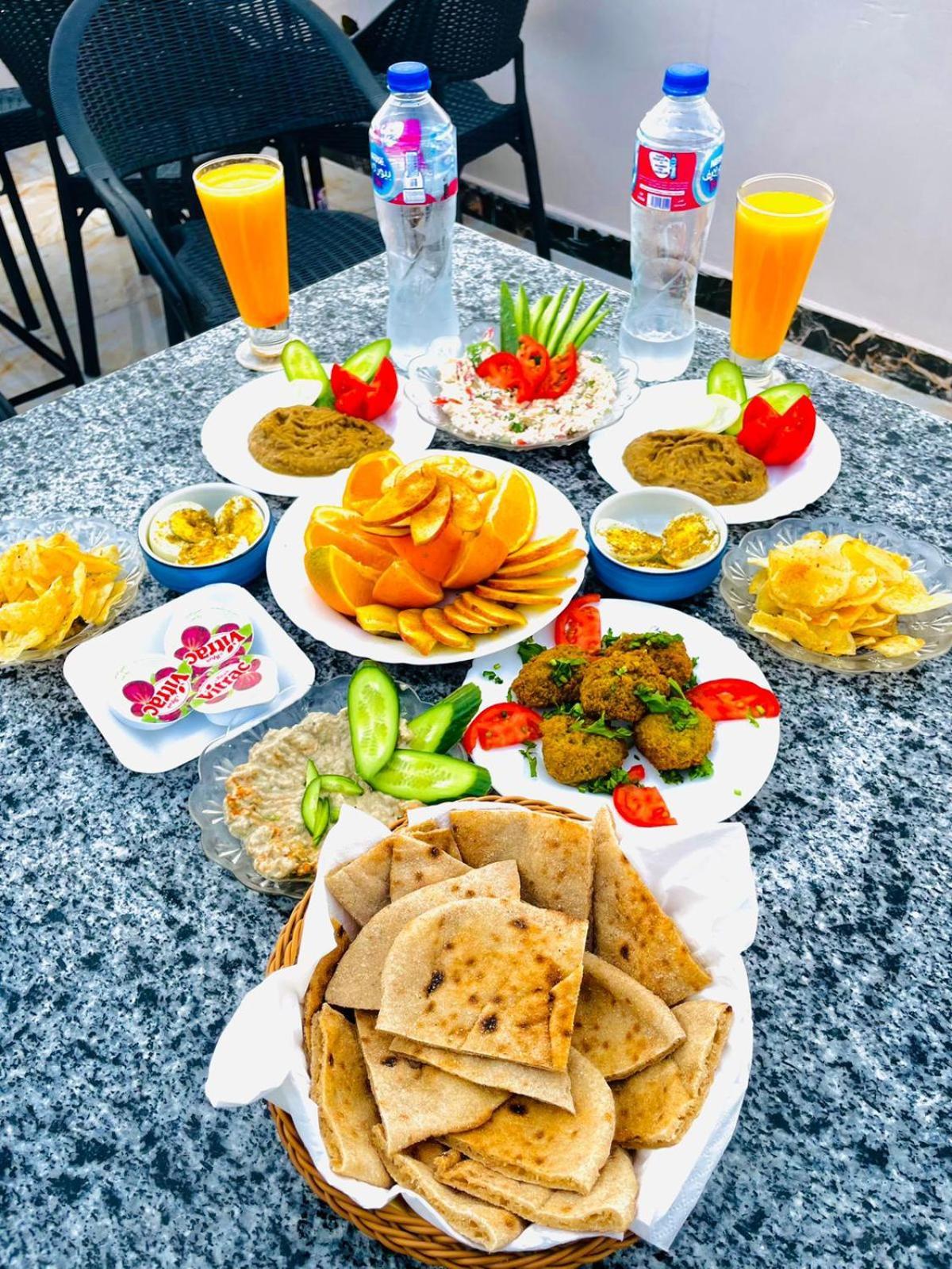 Momen Pyramids Inn Kafret el-Gabal Extérieur photo